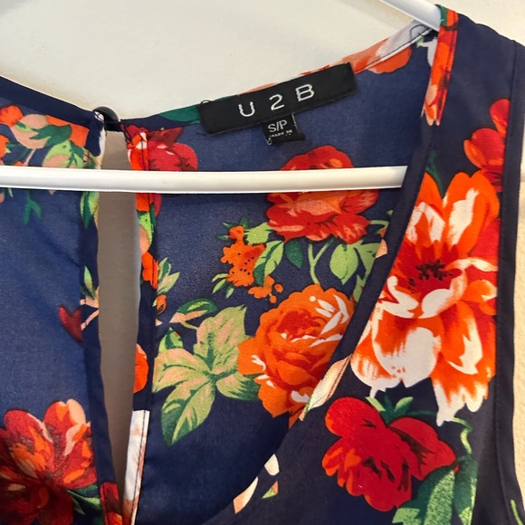 U2B romper size small. Perfect wrinkle free travel outfit! - Picture 2 of 2